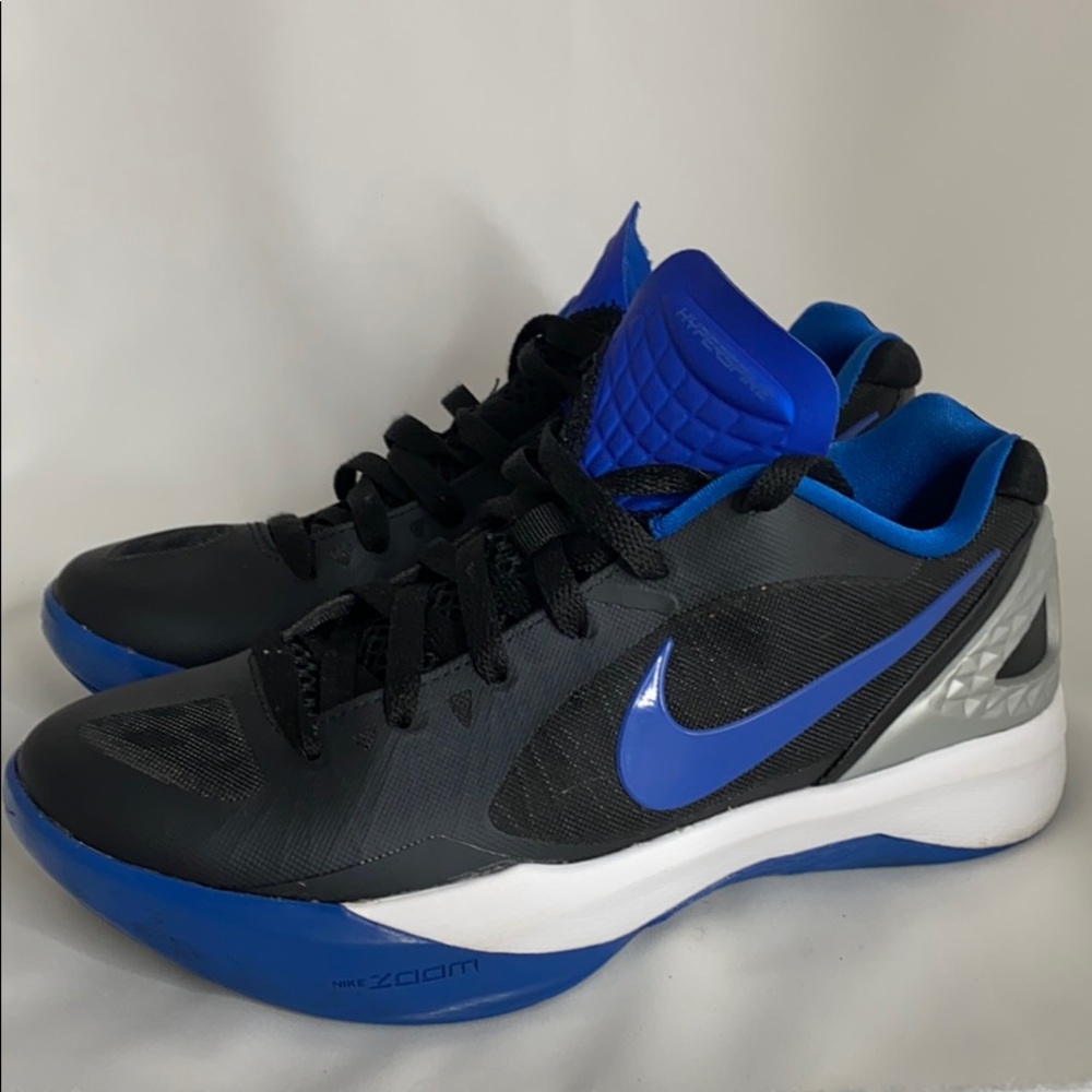 Nike Womens Hiperspike volleyball sneaker